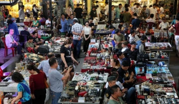 Từ xu hướng mua đồ cũ đến thị trường tỷ USD