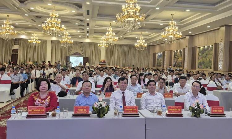 Ninh Bình kỷ niệm 80 năm Ngày HTX Việt Nam và phát động Tháng hành động vì HTX