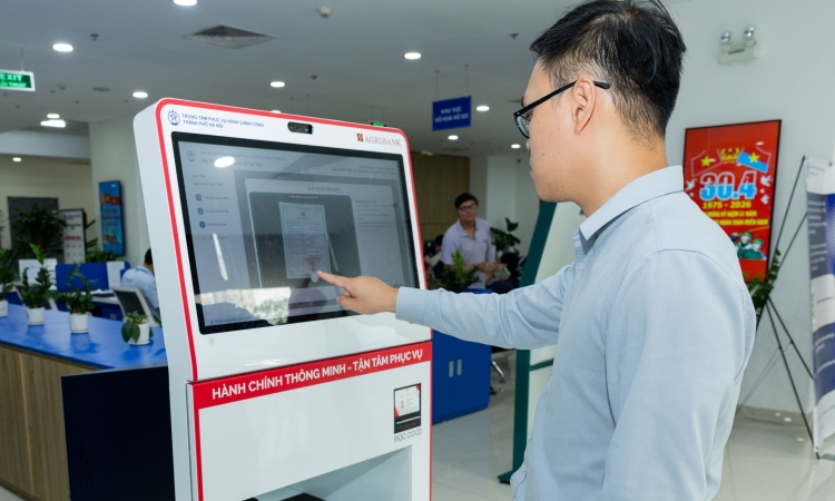 Agribank lan tỏa giá trị số từ mô hình Kiosk thông minh phục vụ hành chính công
