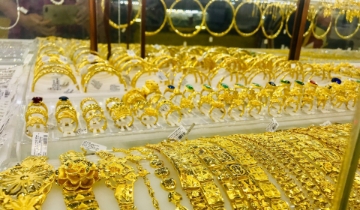 Giá vàng trong nước tăng mạnh, chênh lệch mua bán nới rộng tới 4 triệu đồng/lượng