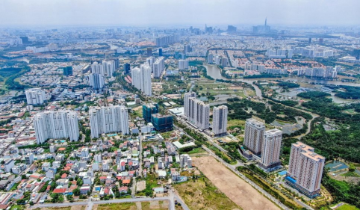 Bất động sản TP.HCM: Thanh khoản lao dốc, giá vẫn leo thang