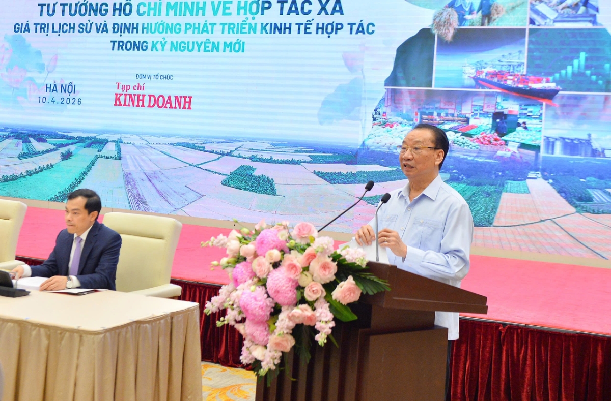 GS.TS. Phùng Hữu Phú, nguyên Phó Chủ tịch Thường trực Hội đồng Lý luận Trung ương.