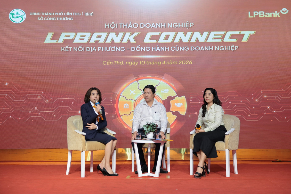 Tọa đàm giữa đại diện LPBank, Sở Công Thương, Bưu điện thành phố Cần Thơ và các doanh nghiệp diễn ra sôi nổi.
