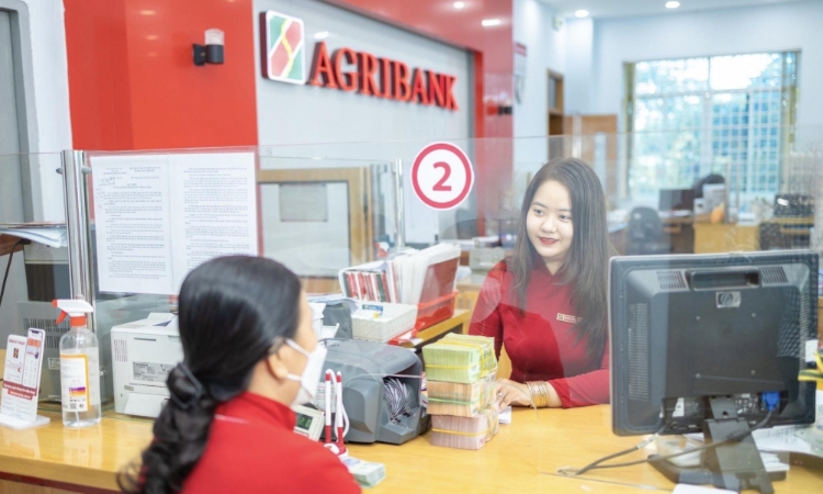 Agribank chủ động giảm lãi suất tiền gửi, tiên phong thực hiện giảm lãi suất cho vay