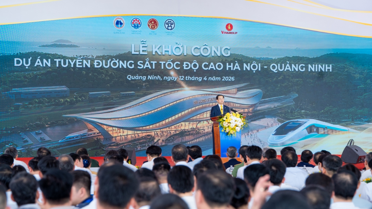 Ông Nguyễn Việt Quang - Phó Chủ tịch kiêm Tổng giám đốc Tập đoàn Vingroup chia sẻ về dự án tại buổi lễ.