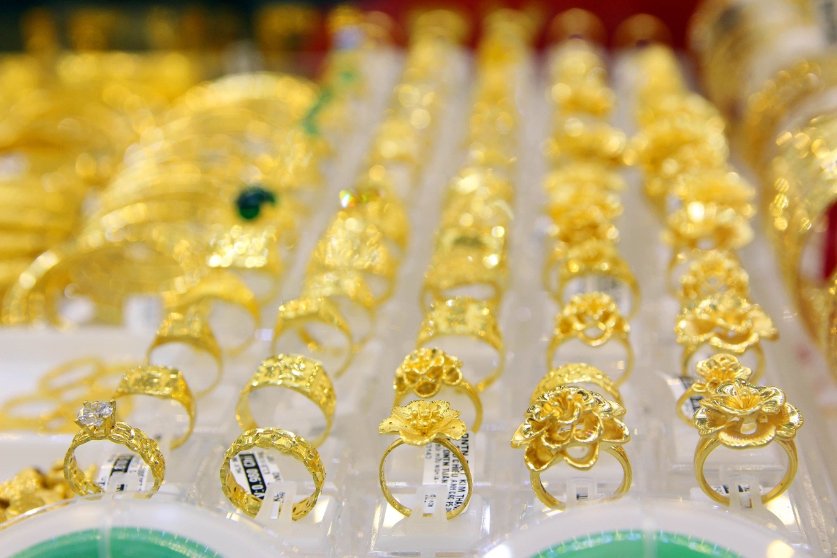 Giá vàng trong nước giao dịch ổn định.