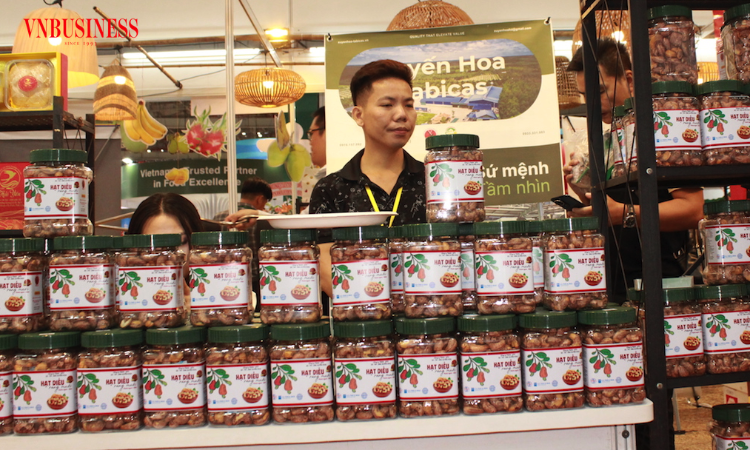 Cắt giảm thủ tục nhưng chưa “gỡ” vướng: Doanh nghiệp vẫn…mắc kẹt