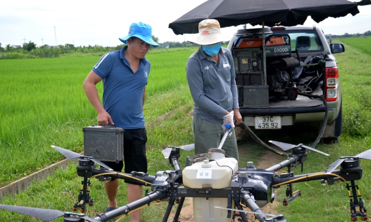 Hoá giải điểm nghẽn trong vận hành drone của HTX
