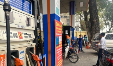 Chính sách thuế mới có hiệu lực, thị trường xăng dầu biến động trái chiều