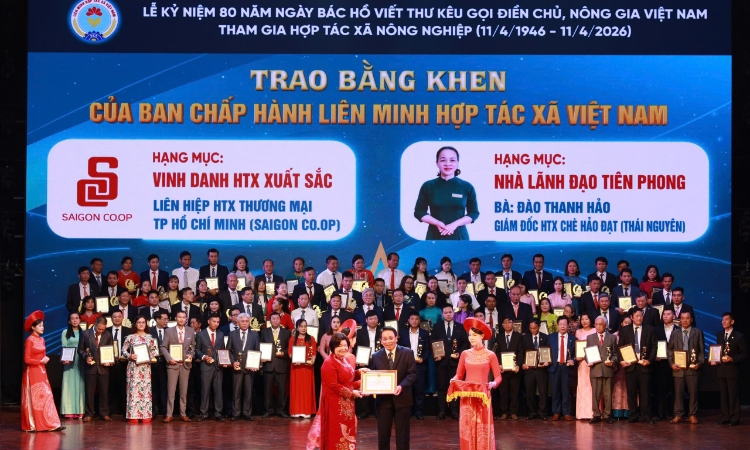 Saigon Co.op ghi dấu ấn kép nhân Ngày Hợp tác xã Việt Nam: Vinh danh cấp quốc gia, thúc đẩy tiêu dùng hàng Việt