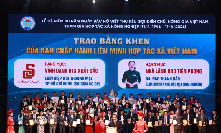 Saigon Co.op ghi dấu ấn kép nhân Ngày Hợp tác xã Việt Nam: Vinh danh cấp quốc gia, thúc đẩy tiêu dùng hàng Việt