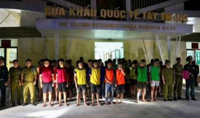 Các đối tượng bị bắt giữ tại hiện trường.