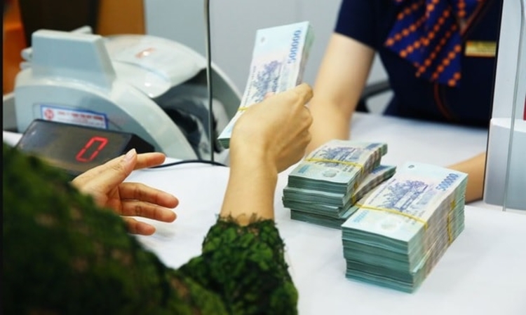 FiinGroup cảnh báo áp lực thanh khoản sẽ đẩy lãi suất tiền gửi tăng đáng kể
