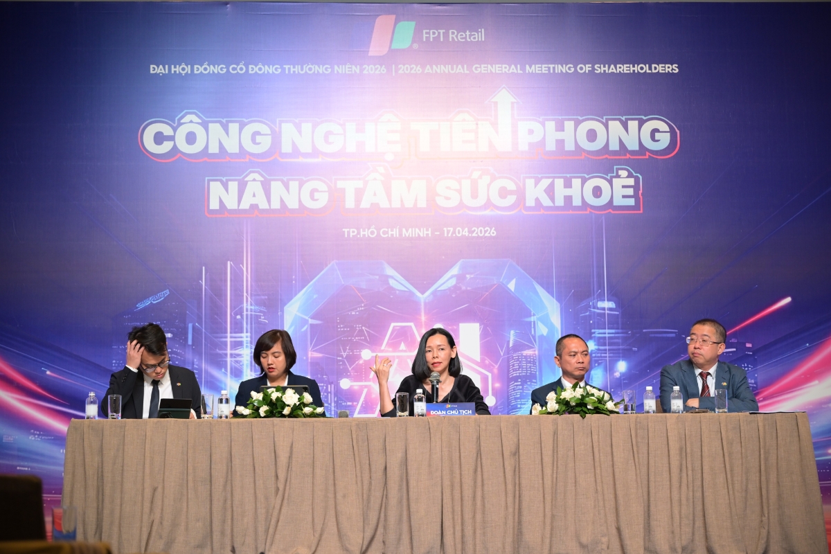 Năm 2026, FPT Retail đặt mục tiêu tiếp tục duy trì đà tăng trưởng với doanh thu thuần dự kiến đạt 59.500 tỷ đồng, tăng 16% so với năm 2025, và lợi nhuận trước thuế đạt 1.550 tỷ đồng, tương ứng mức tăng 27%.