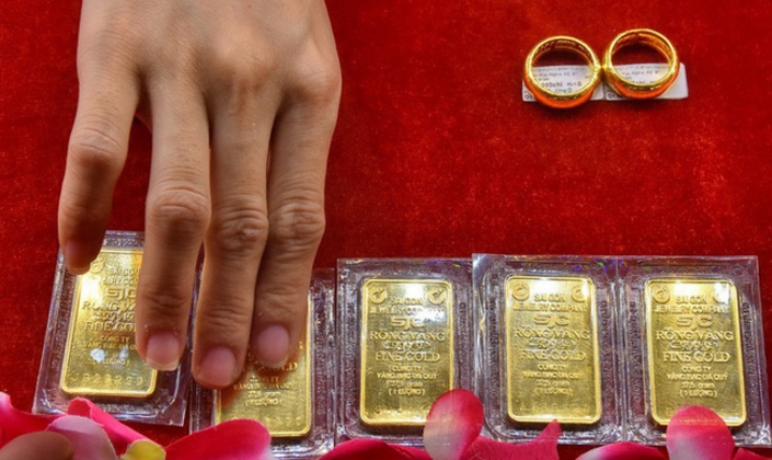Giá vàng trong nước vẫn trong xu hướng giảm