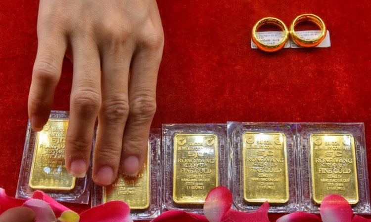 Giá vàng trong nước vẫn trong xu hướng giảm