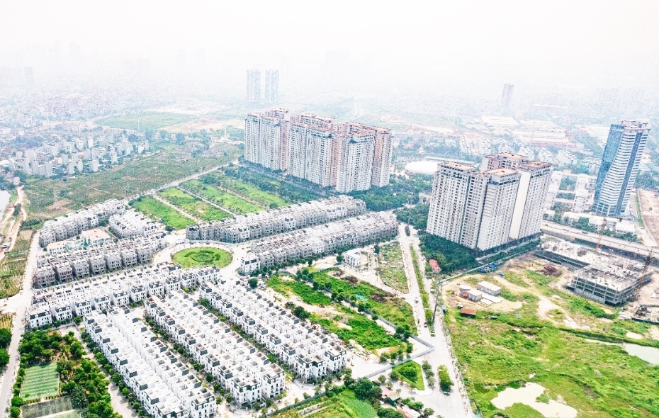 Khu vực phía tây Hà Nội đang được nhiều nhà đầu tư đánh giá cao, song cơ hội luôn đi cùng rủi ro.