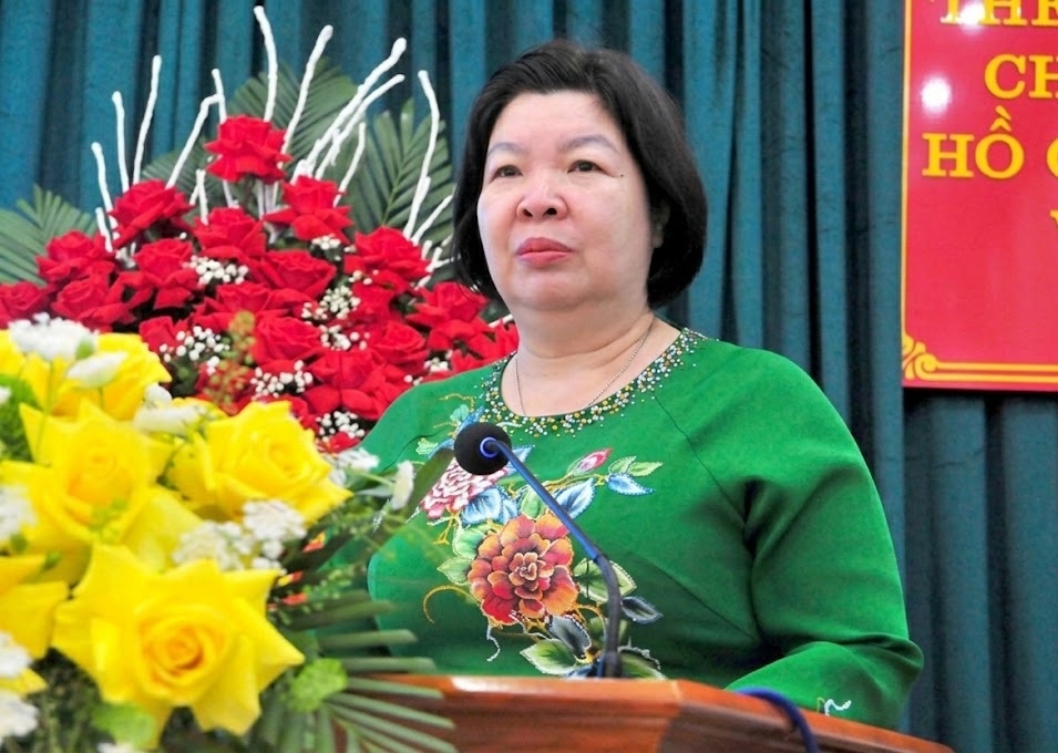 Chủ tịch Liên minh HTX Việt Nam Cao Xuân Thu Vân phát biểu tại đại hội.