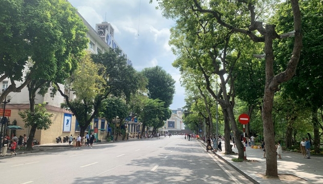 11 tuyến phố ở phường Hoàn Kiếm, Hà Nội được đề xuất thí điểm vùng phát thải thấp và cấm xe máy xăng theo giờ.