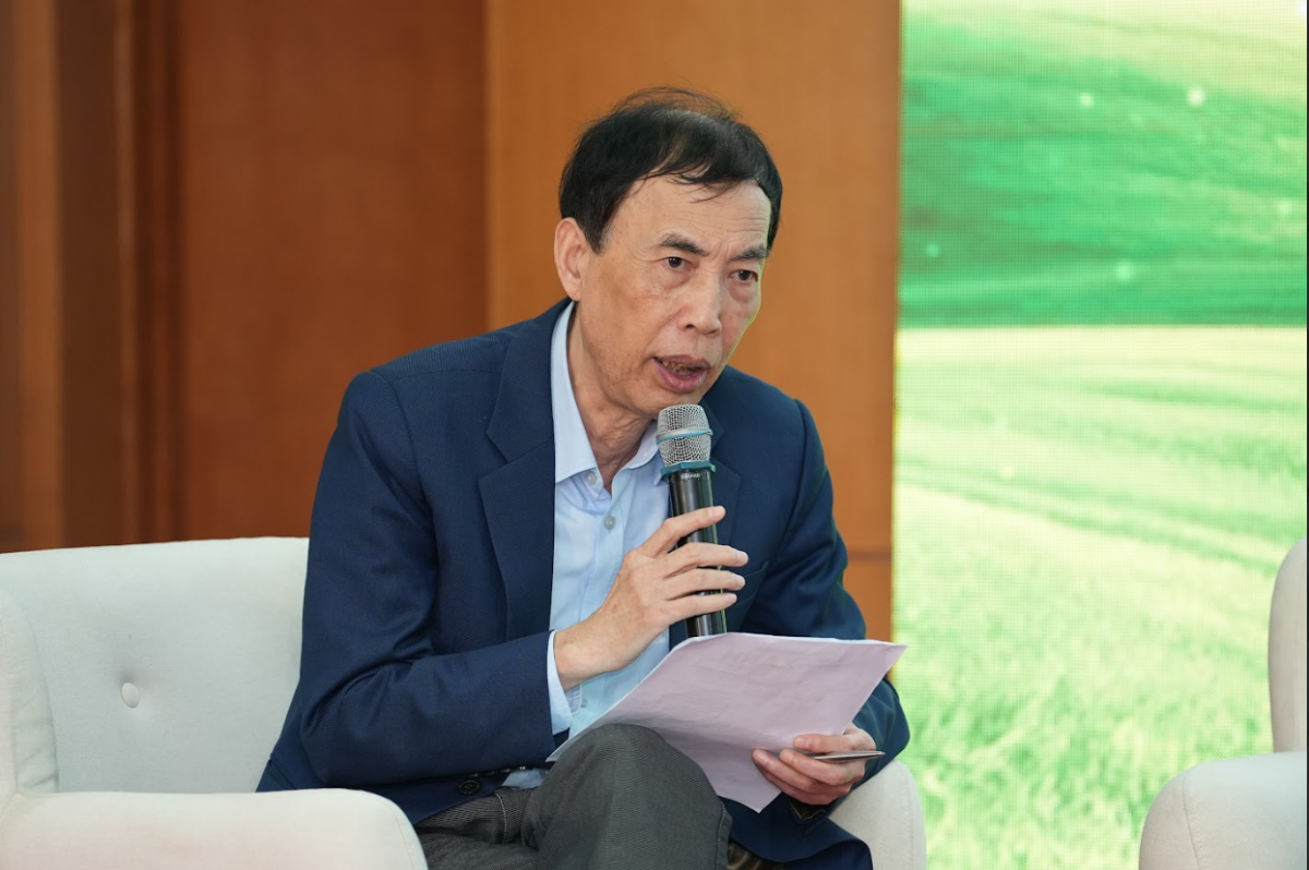 PGS.TS. Bùi Quang Tuấn đặt vấn đề.