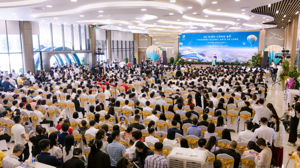 Sự kiện chính thức công bố Vinhomes Global Gate Hạ Long thu hút hàng nghìn người tham dự.