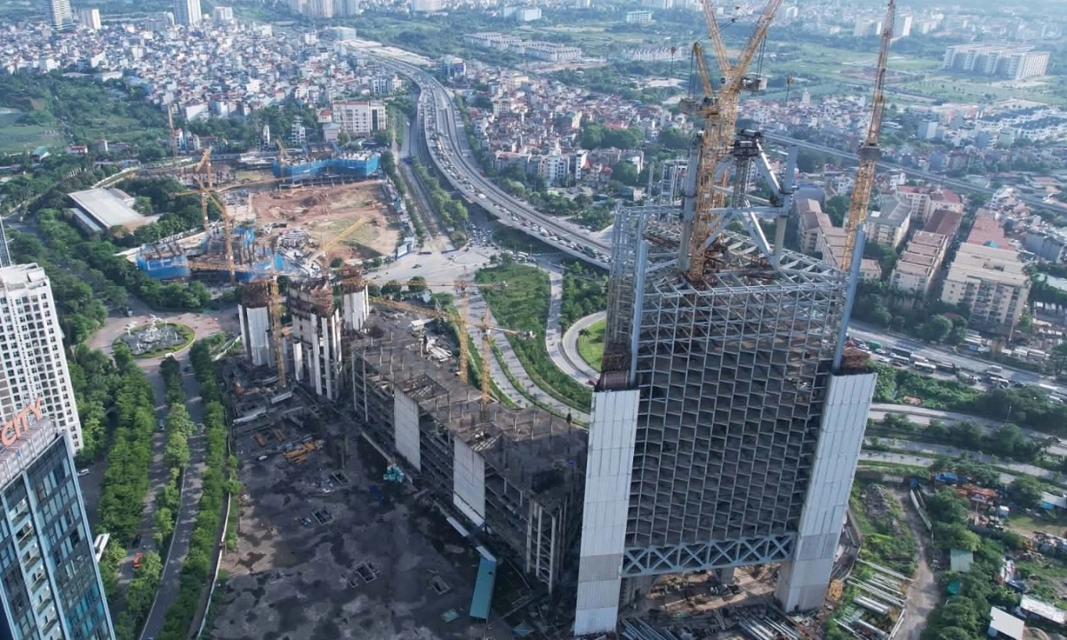 Toà tháp dang dở của VietinBank tại khu đô thị Ciputra Hà Nội.