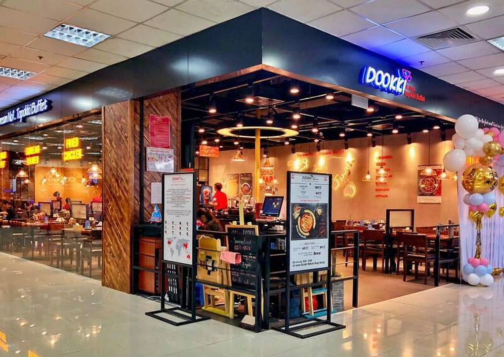 Nhiều quán ăn Hà Nội vi phạm quy định an toàn vệ sinh.