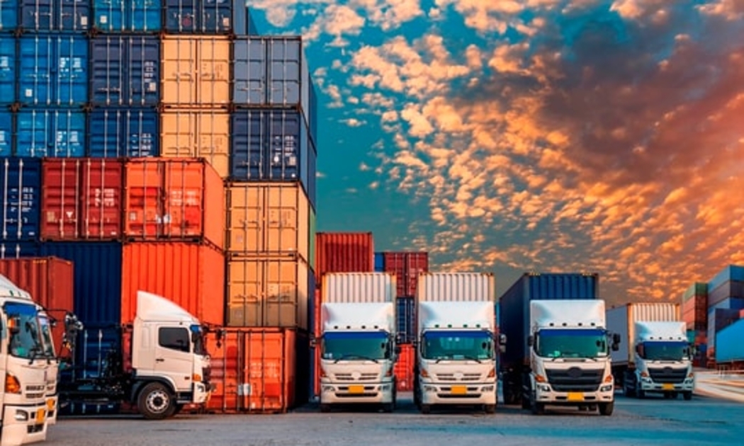 Việt Nam hướng tới trung tâm trung chuyển hàng hóa và hàng không khu vực.