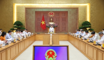 Thủ tướng: Thị trường chứng khoán phải trở thành kênh dẫn vốn trung - dài hạn chủ lực