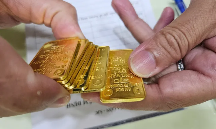 Giá vàng lao dốc: Khi “giấc mơ lợi nhuận” hóa thành áp lực thua lỗ
