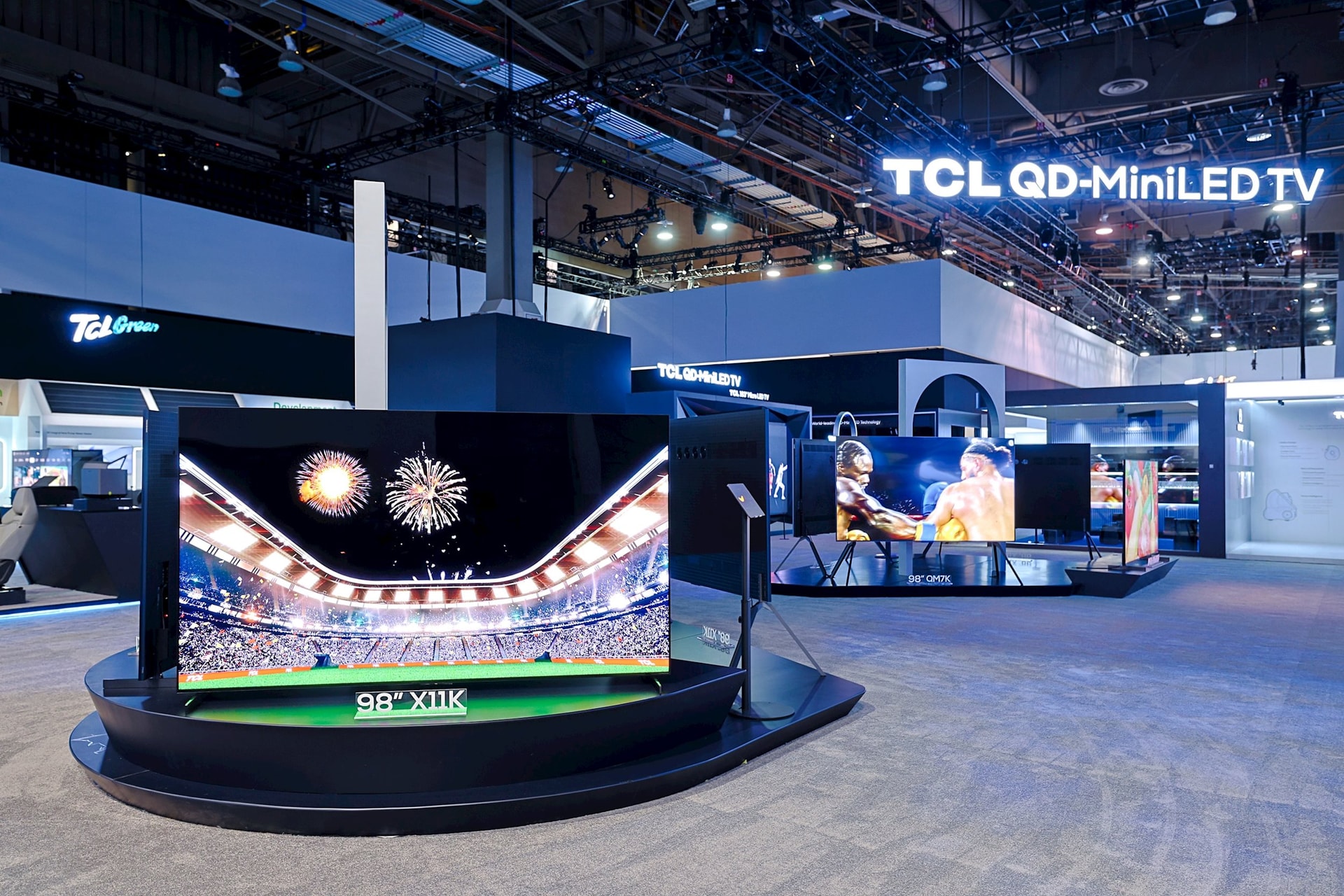 Cuộc đua công nghệ tăng nhiệt: Loạt TV Mini LED ồ ạt chào sân
