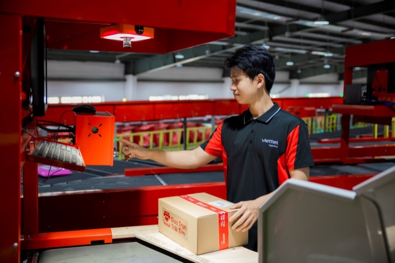 Viettel chi hàng trăm tỷ duy trì tỷ lệ sở hữu trên 60% tại Viettel Post.