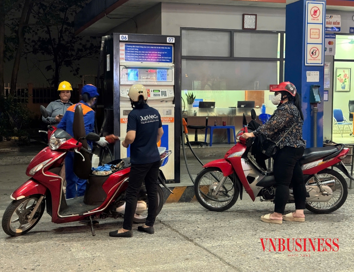 Giá xăng dầu trong nước điều chỉnh từ 15h chiều 7/5.