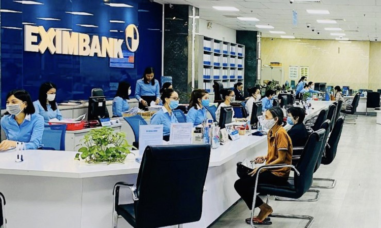 Vì sao nhiều ngân hàng bất ngờ lao dốc lợi nhuận trong quý I?