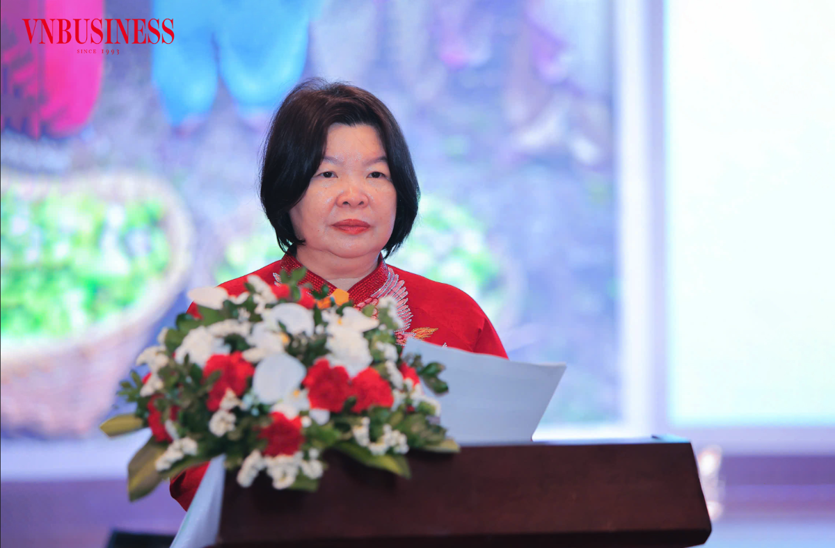 VCA Chairwoman Cao Xuan Thu Van delivers remarks at the conference.