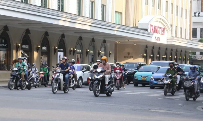 Hội đồng Nhân dân thành phố chưa xem xét Đề án “Vùng phát thải thấp trong vành đai 1 trên địa bàn Hà Nội” như chương trình dự kiến trước đó.