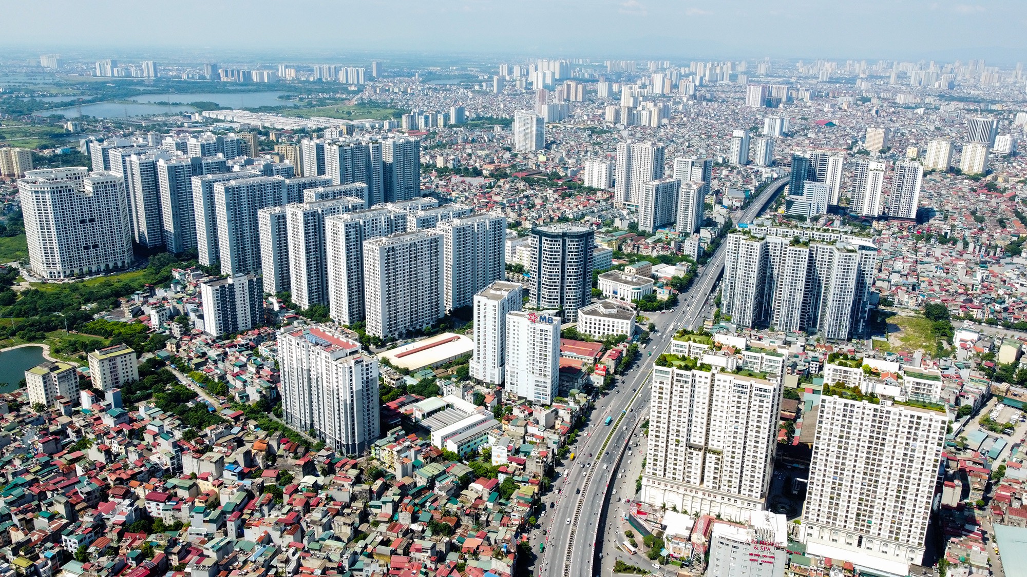 Đại gia bất động sản đặt mục tiêu ‘khủng’, sao bảo thị trường đang gặp khó?