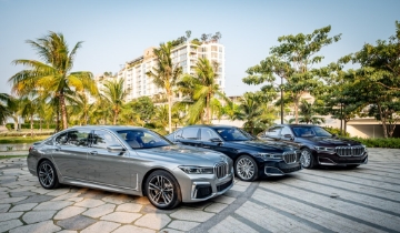 BMW, Mercedes, Audi cùng lao vào vòng xoáy giảm giá