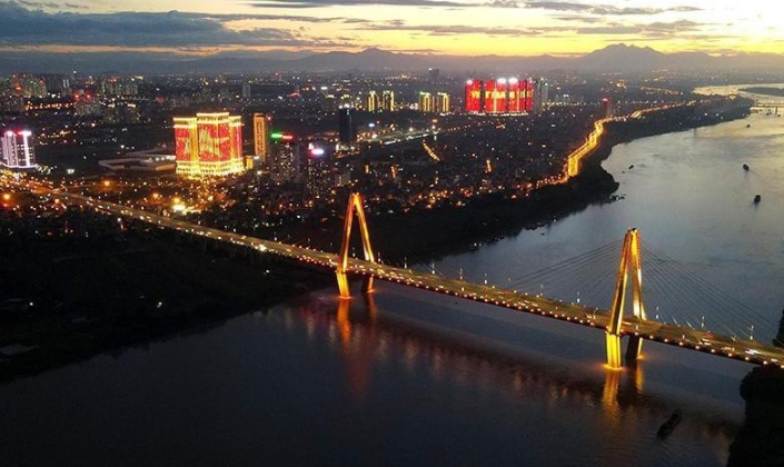 Hà Nội muốn phát triển sông Hồng thành trục kinh tế đêm mới.