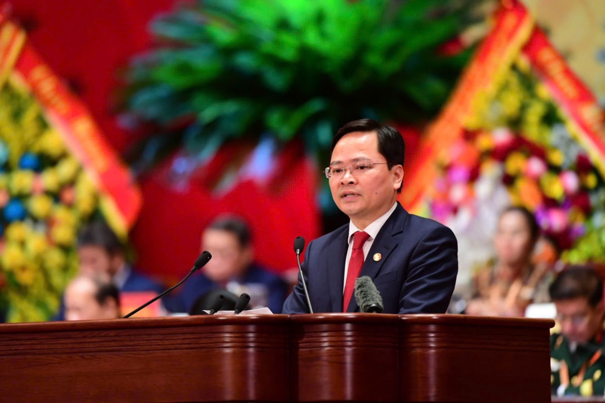 Ông Nguyễn Anh Tuấn, Ủy viên Trung ương Đảng, Phó Chủ tịch Ủy ban Trung ương MTTQ Việt Nam, Chủ tịch Tổng Liên đoàn Lao động Việt Nam phát biểu tại Đại hội.
