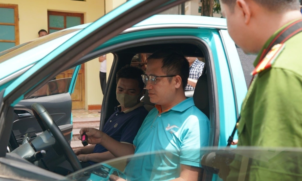 Thiết bị điện tử được dùng để vô hiệu hóa cảm biến nhận diện hành khách.