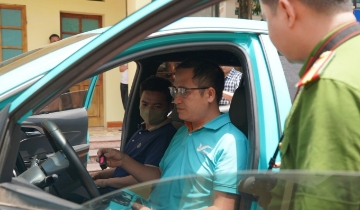 Phanh phui nhóm tài xế rút ruột Xanh SM