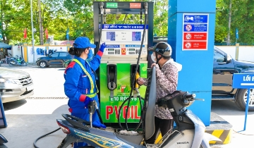 RON95 sắp biến mất khỏi nhiều cây xăng, PVOIL và Petrolimex đồng loạt chuyển sang E10