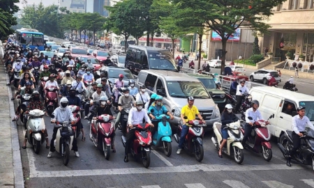 Hà Nội dự kiến hỗ trợ người dân từ 5 tới 20 triệu đồng khi chuyển đổi xe máy xăng sang xe điện.