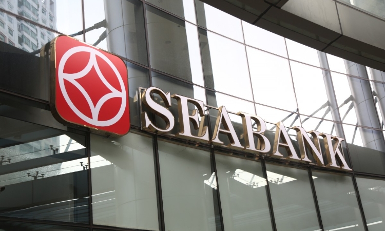 Trái chiều giao dịch cổ phiếu SSB trong gia đình lãnh đạo SeABank