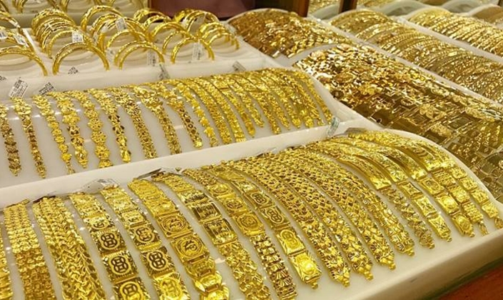 Giá vàng trong nước ‘đứng yên’ ở 165 triệu đồng/lượng