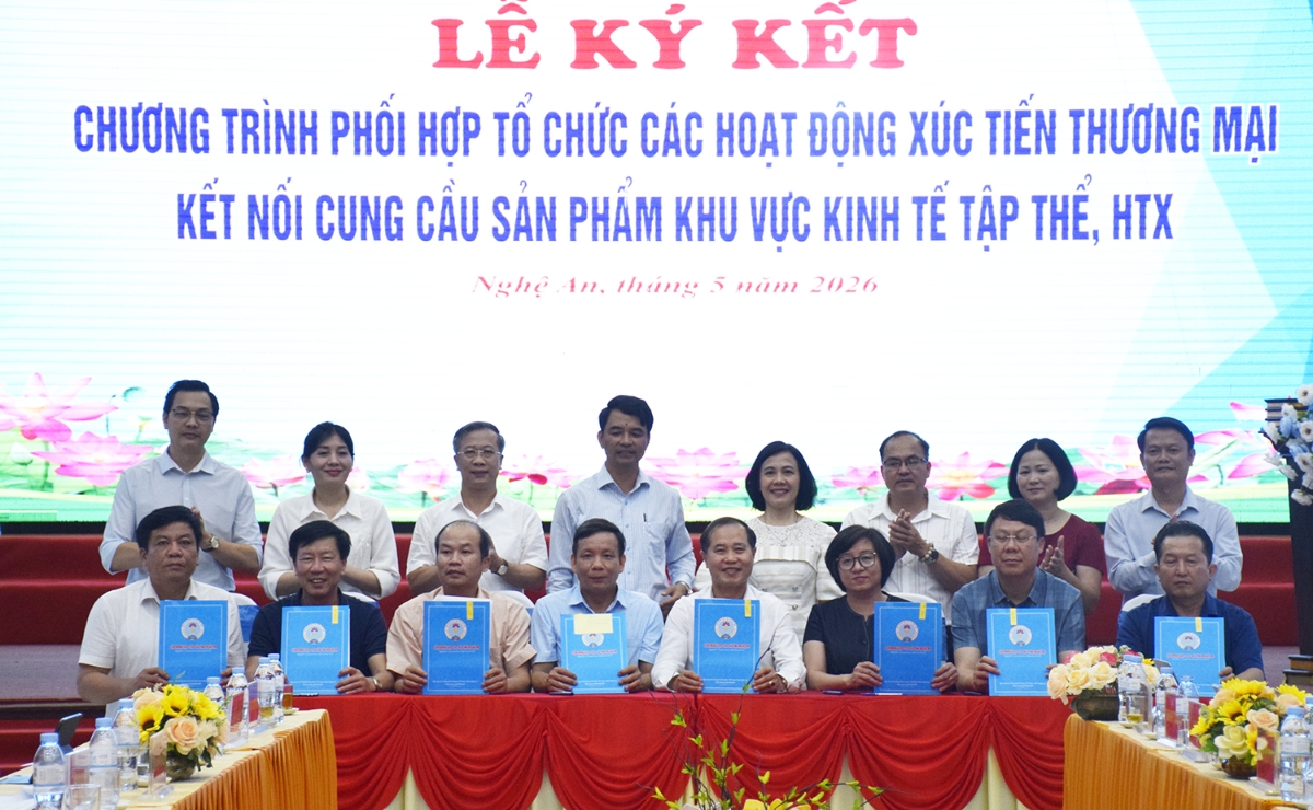 Liên minh HTX các tỉnh, thành phố ký kết Biên bản ghi nhớ , hợp đồng nguyên tắc.