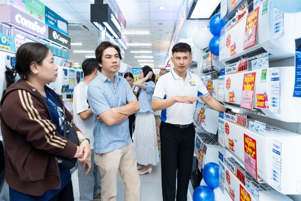 Điện máy Hà Nội sôi động sớm trước cao điểm mùa hè.