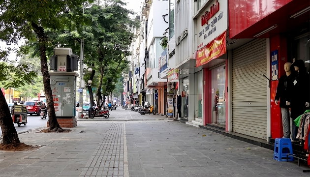 Nhà phố lâm cảnh cho thuê không được, bán không xong vì ‘siết’ vỉa hè