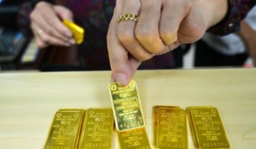 Vàng trong nước “lệch pha” thế giới, chênh gần 21 triệu đồng/lượng